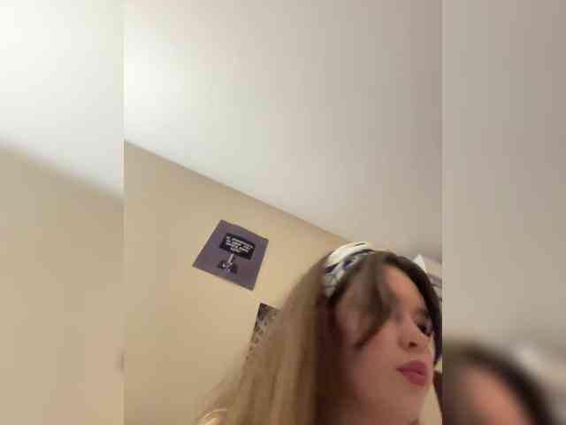 YourLadyyy webcam
