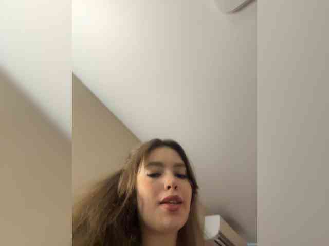 YourLadyyy webcam