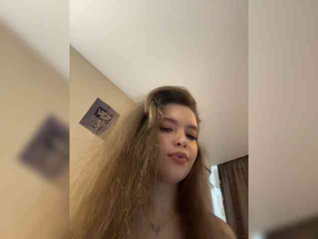 YourLadyyy webcam