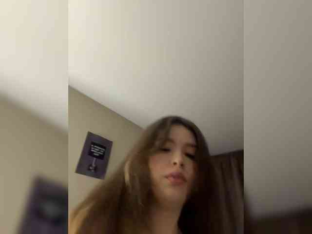 YourLadyyy webcam