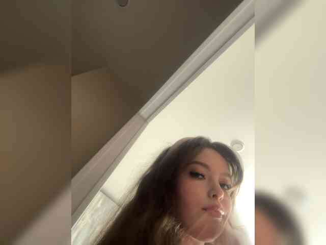 YourLadyyy webcam