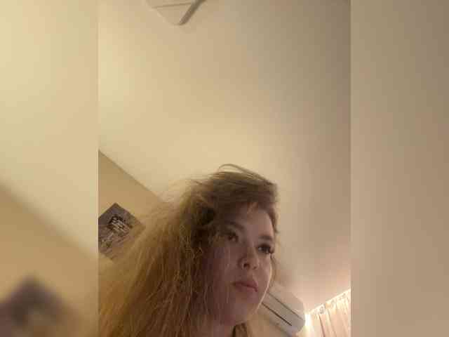 YourLadyyy webcam