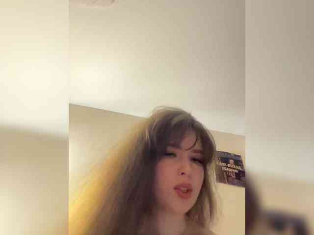 YourLadyyy webcam