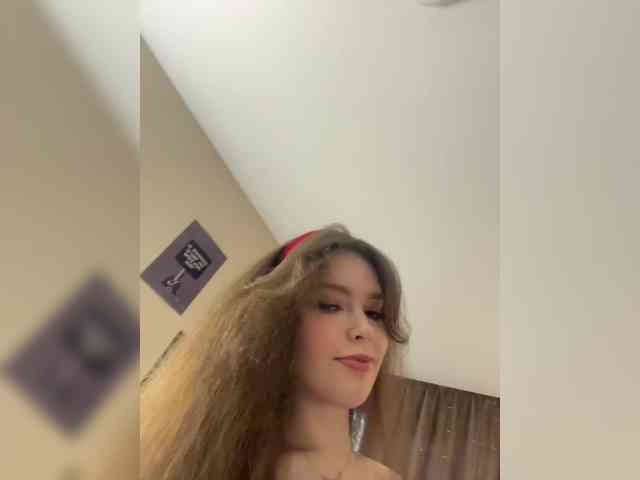 YourLadyyy webcam
