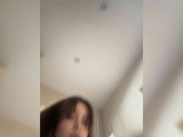 YourLadyyy webcam
