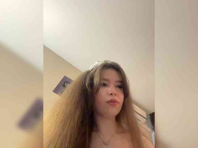 YourLadyyy webcam