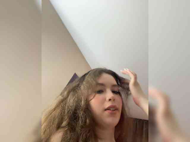 YourLadyyy webcam