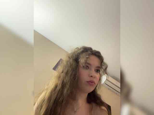 YourLadyyy webcam