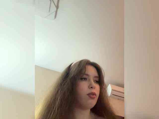 YourLadyyy webcam