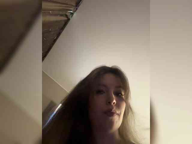 YourLadyyy webcam