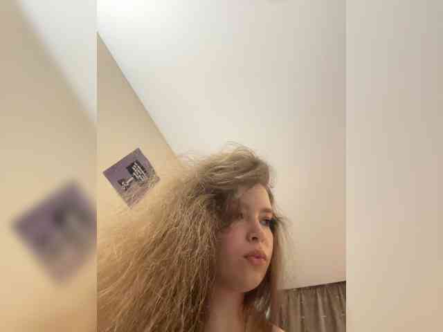 YourLadyyy webcam