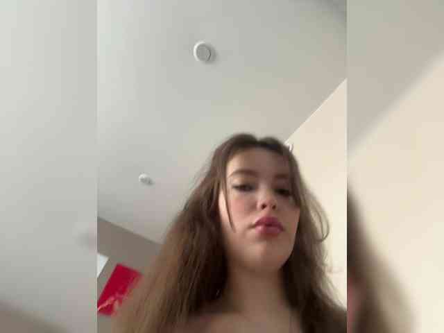 YourLadyyy webcam