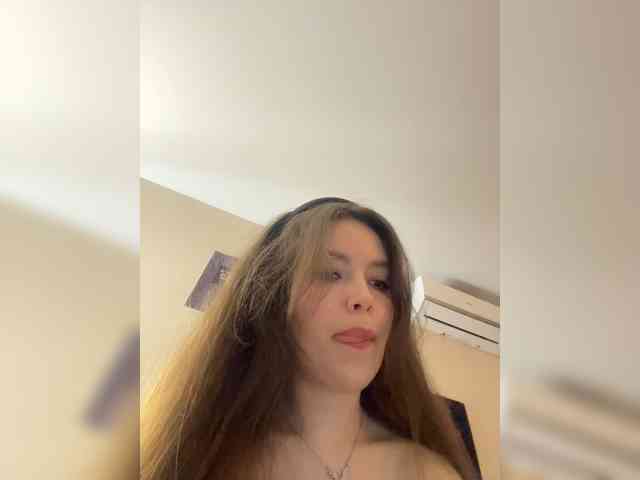 YourLadyyy webcam