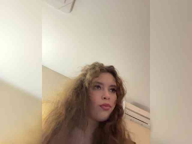 YourLadyyy webcam