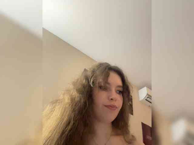 YourLadyyy webcam