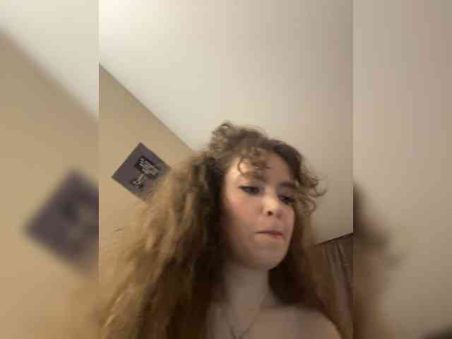 YourLadyyy webcam