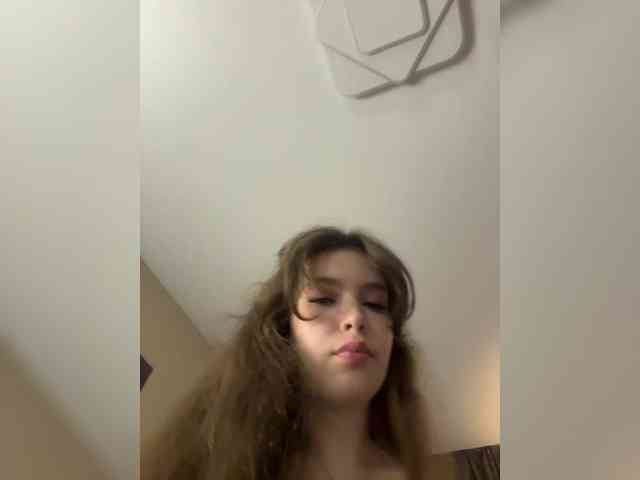 YourLadyyy webcam