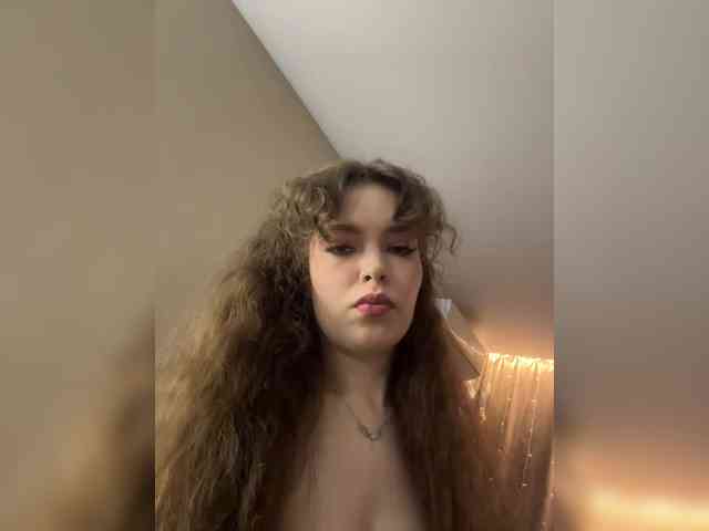 YourLadyyy webcam