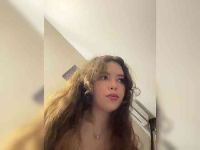YourLadyyy webcam
