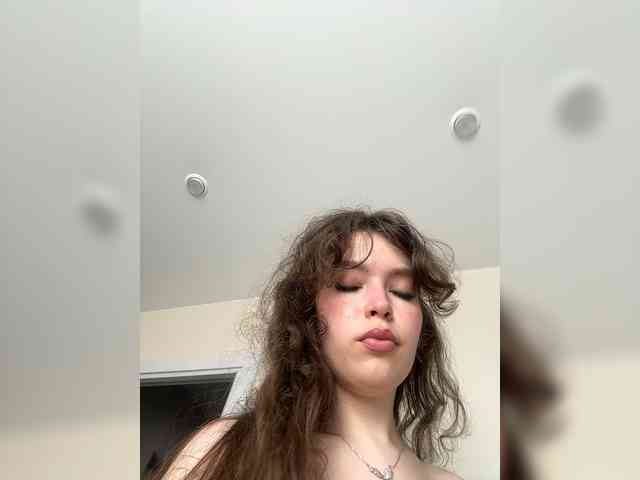 YourLadyyy webcam