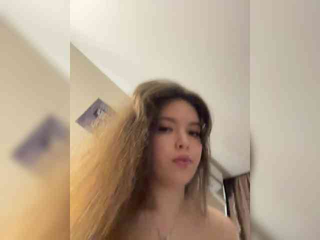 YourLadyyy webcam