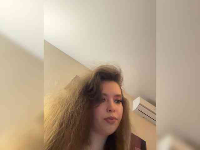 YourLadyyy webcam