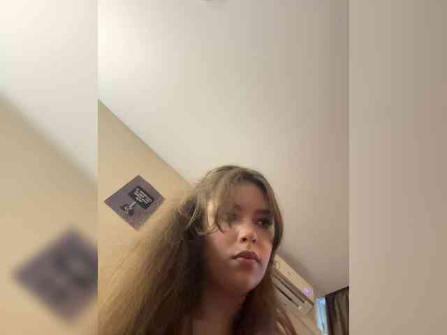 YourLadyyy webcam