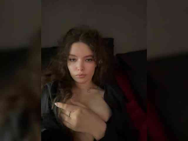 YourLadyyy webcam