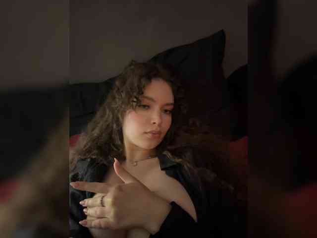 YourLadyyy webcam