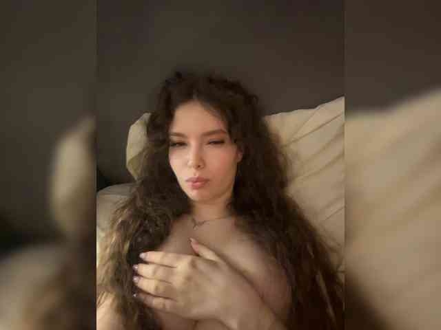 YourLadyyy webcam