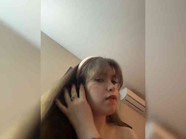 YourLadyyy webcam