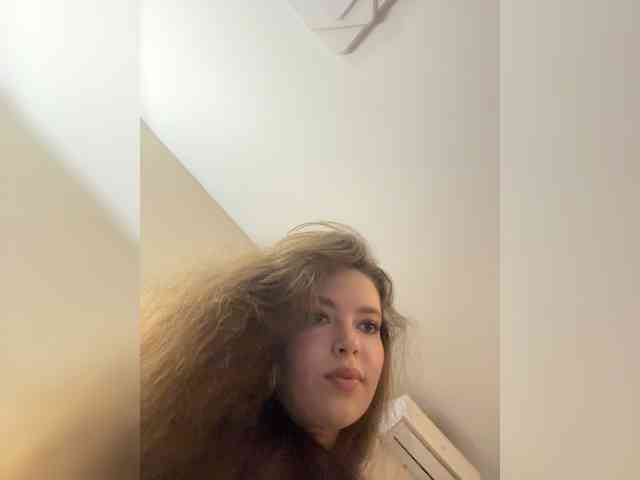 YourLadyyy webcam