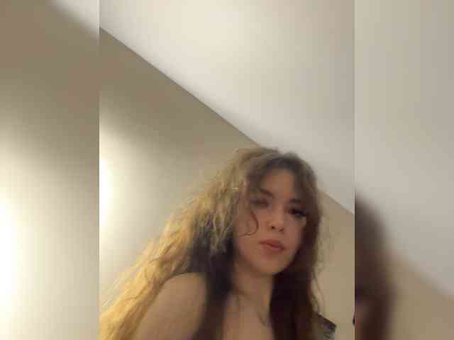 YourLadyyy webcam