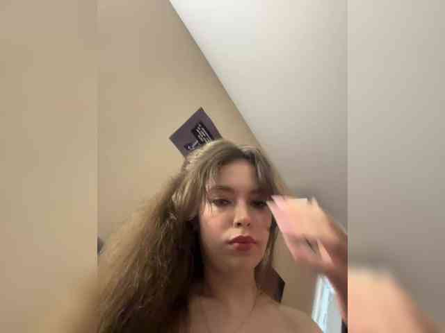 YourLadyyy webcam