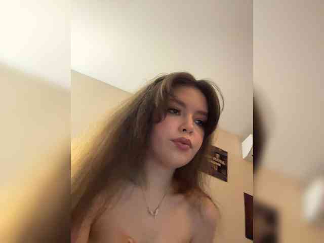 YourLadyyy webcam