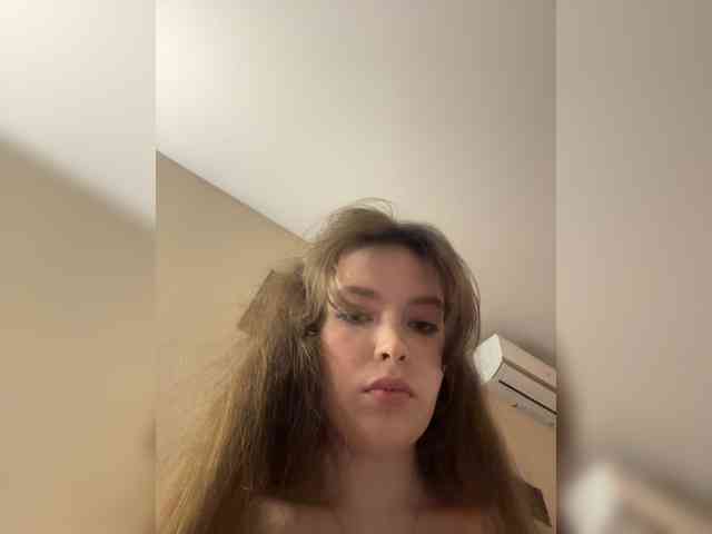 YourLadyyy webcam