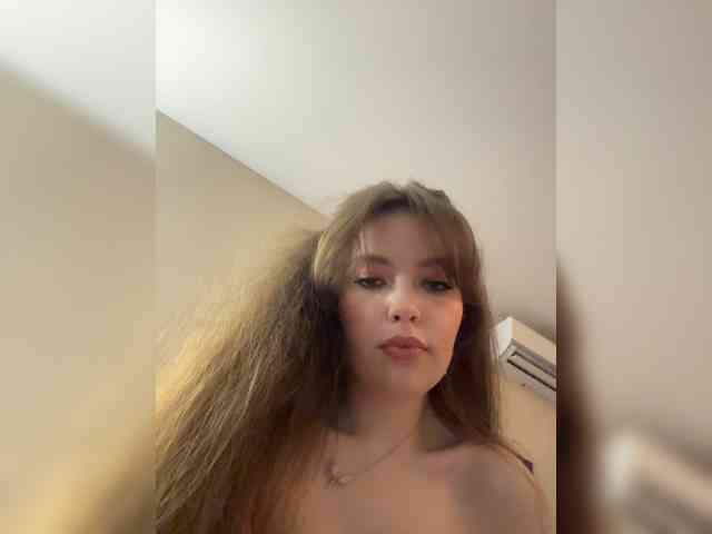 YourLadyyy webcam