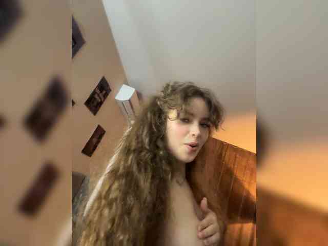 YourLadyyy webcam