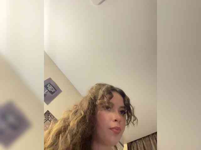 YourLadyyy webcam