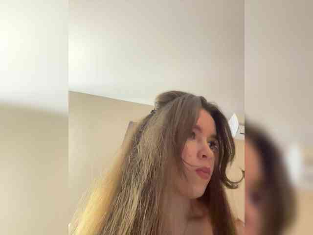 YourLadyyy webcam