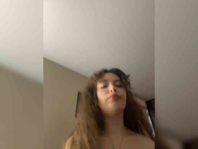 YourLadyyy webcam