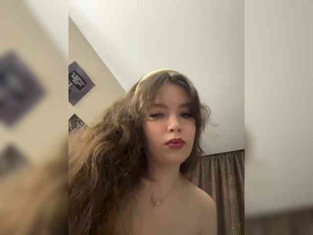 YourLadyyy webcam