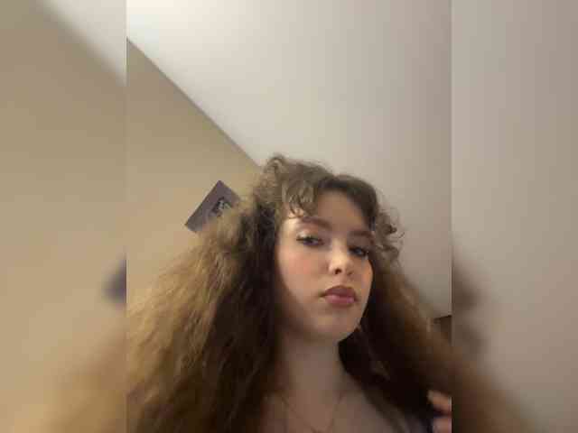 YourLadyyy webcam