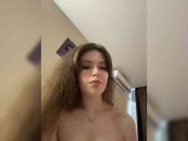 YourLadyyy webcam