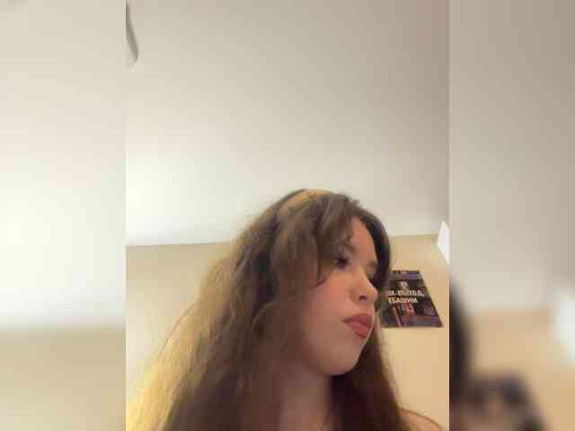 YourLadyyy webcam