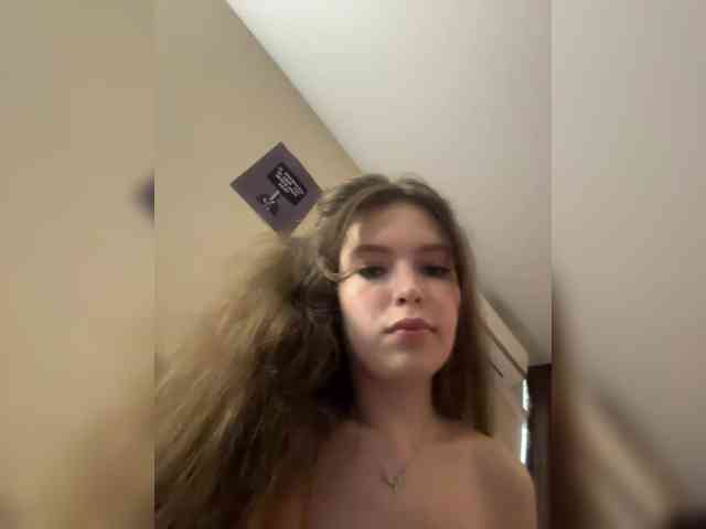 YourLadyyy webcam