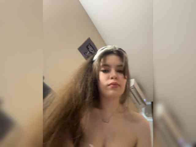 YourLadyyy webcam