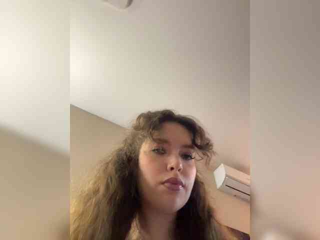 YourLadyyy webcam