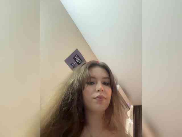 YourLadyyy webcam