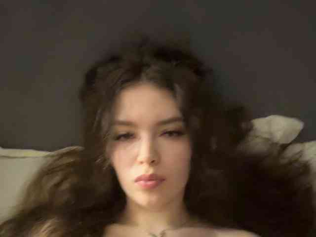 YourLadyyy webcam